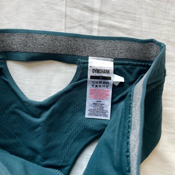 Gymshark sports bra 🤍 - Picture 4 of 4